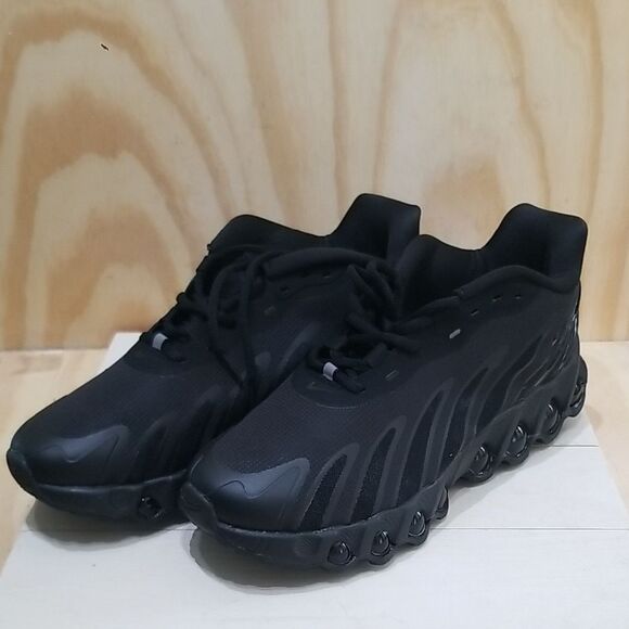 Nike Air Max Dn8 Mens size 10 Brand new/Never Worn - Picture 1 of 9